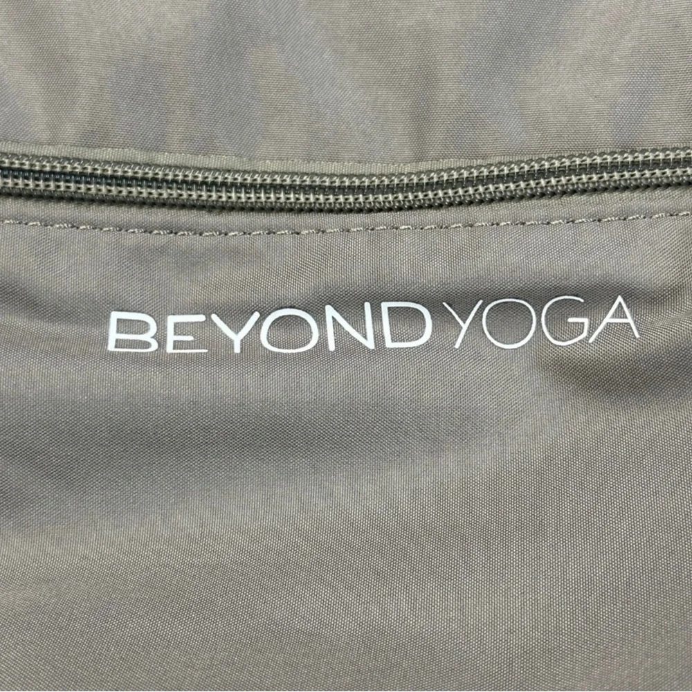 BEYOND YOGA Convertible Gym Bag / Backpack / Tote in BIRCHWOOD (tan) | NEW - Picture 6 of 11